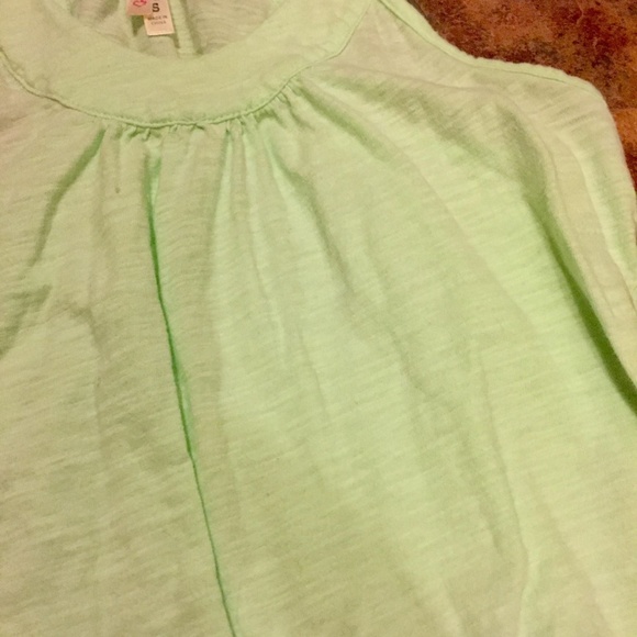 tank top - Picture 2 of 3